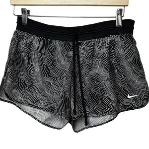 NIKE DIR-FIT ZEBRA STRIPE BLACK WHITE RUNNING SHORTS WOMENS SIZE MEDIUM 8 10